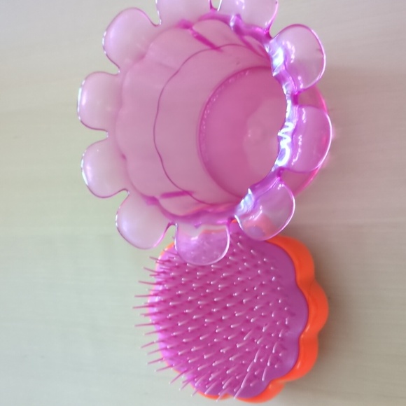 The Original Tangle Teezer Detangle Comb - Picture 3 of 3